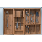 armário de cozinha em madeira planejado Hortolândia